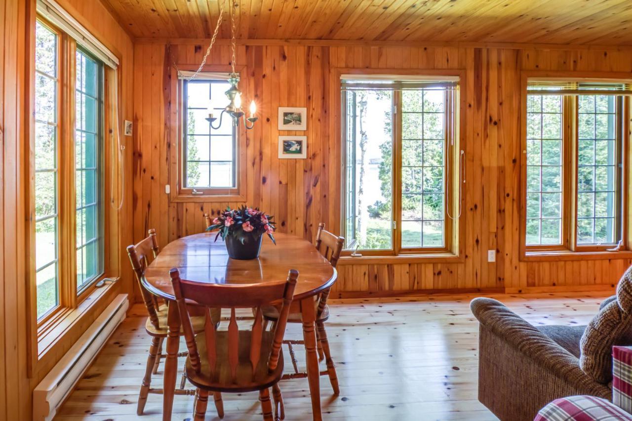 Le Cent Villa Saguenay Bagian luar foto