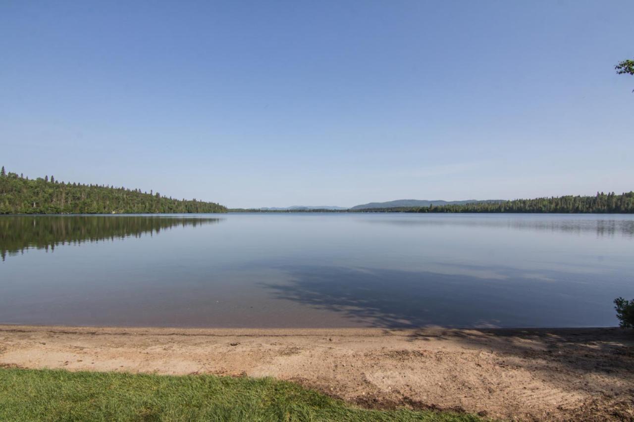 Le Cent Villa Saguenay Bagian luar foto